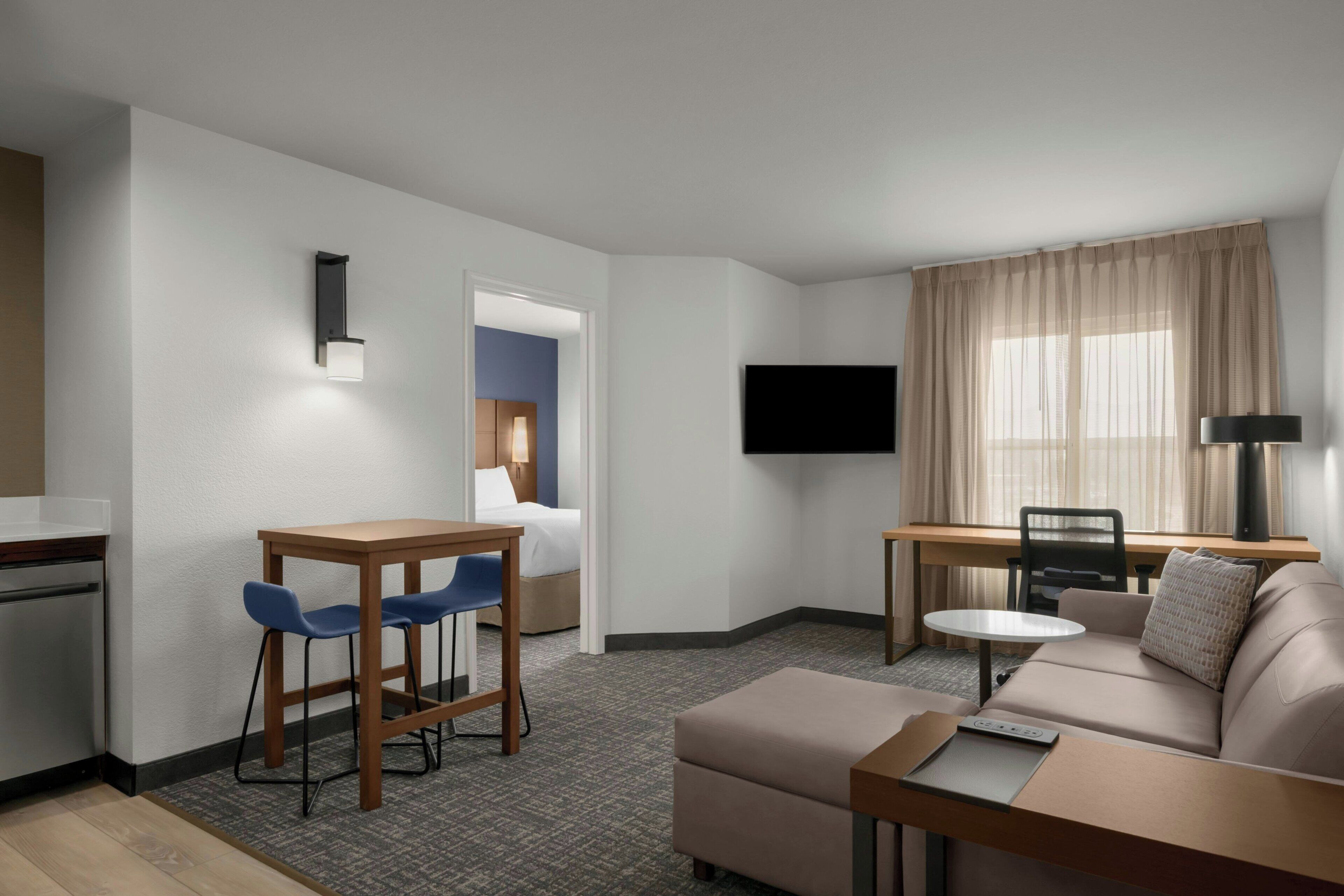 套房, 1 間臥室 | 起居區 | 電視