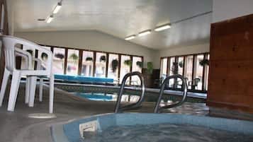 Indoor spa tub