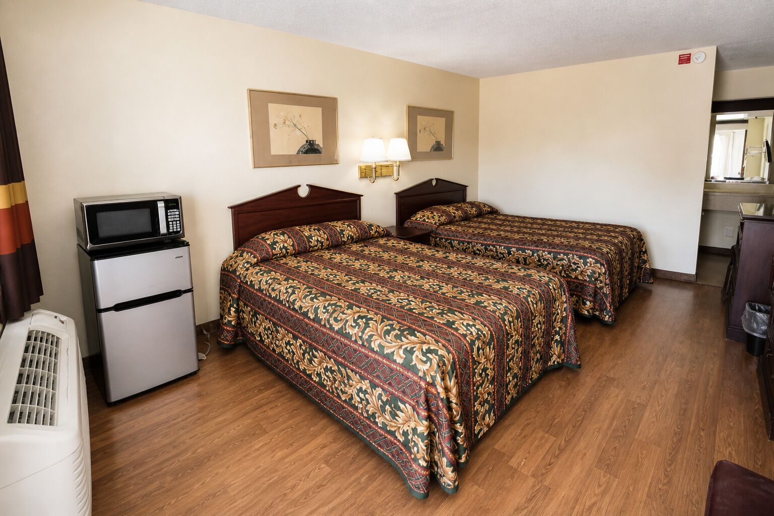 Desk, iron/ironing board, free WiFi, bed sheets