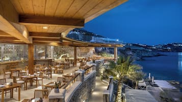 3 restauranter, middag serveres