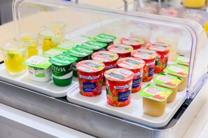 Se ofrece un desayuno continental (14.9 EUR por persona)