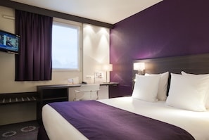 Schreibtisch, laptopgeeigneter Arbeitsplatz, Verdunkelungsvorhänge