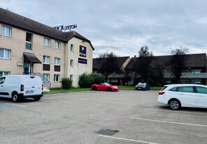 ParkplÀtze auf dem GelÀnde