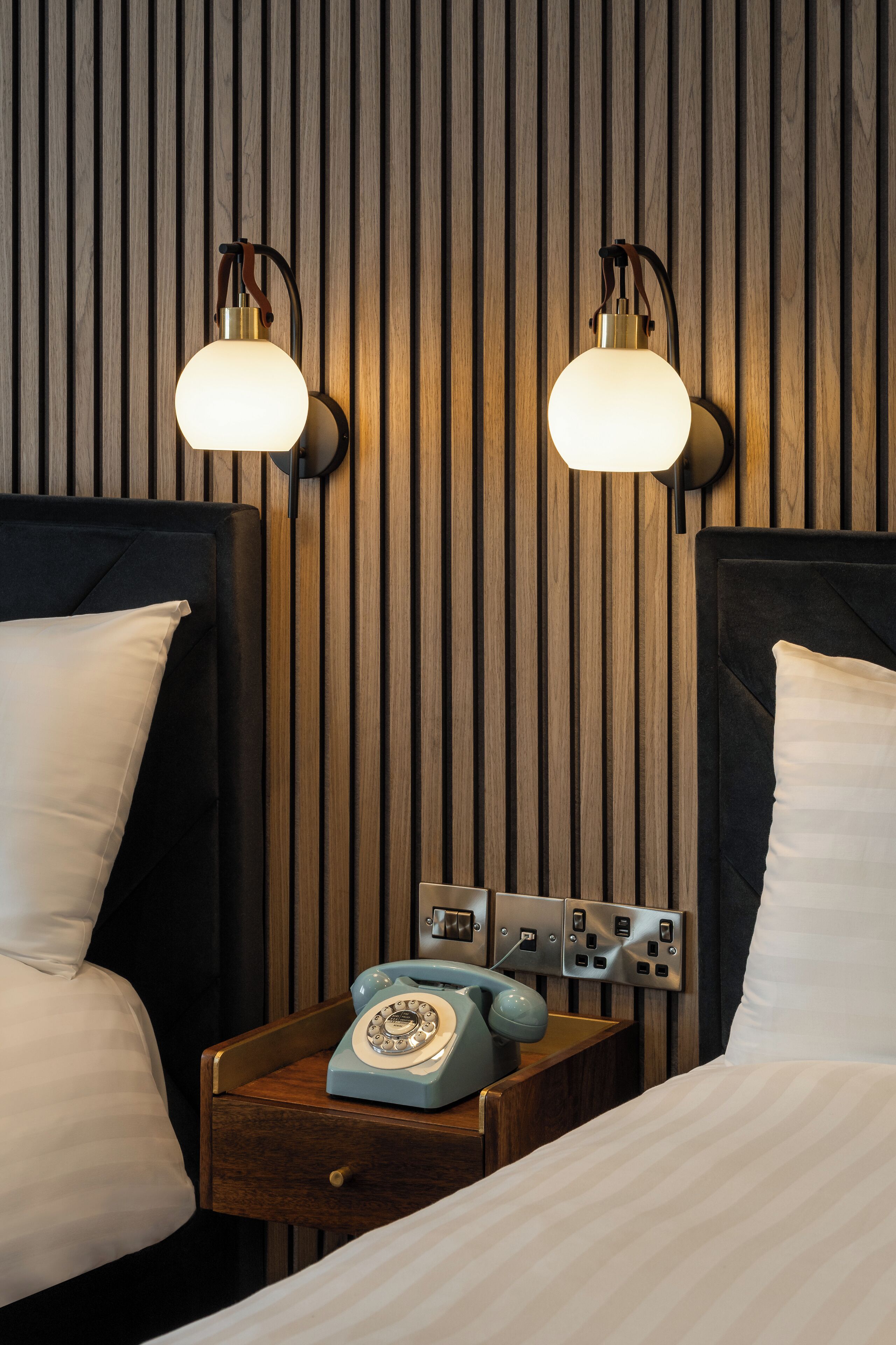 club double room, 1 double bed (executive) | in-room safe, desk, iron/ironing board, rollaway beds