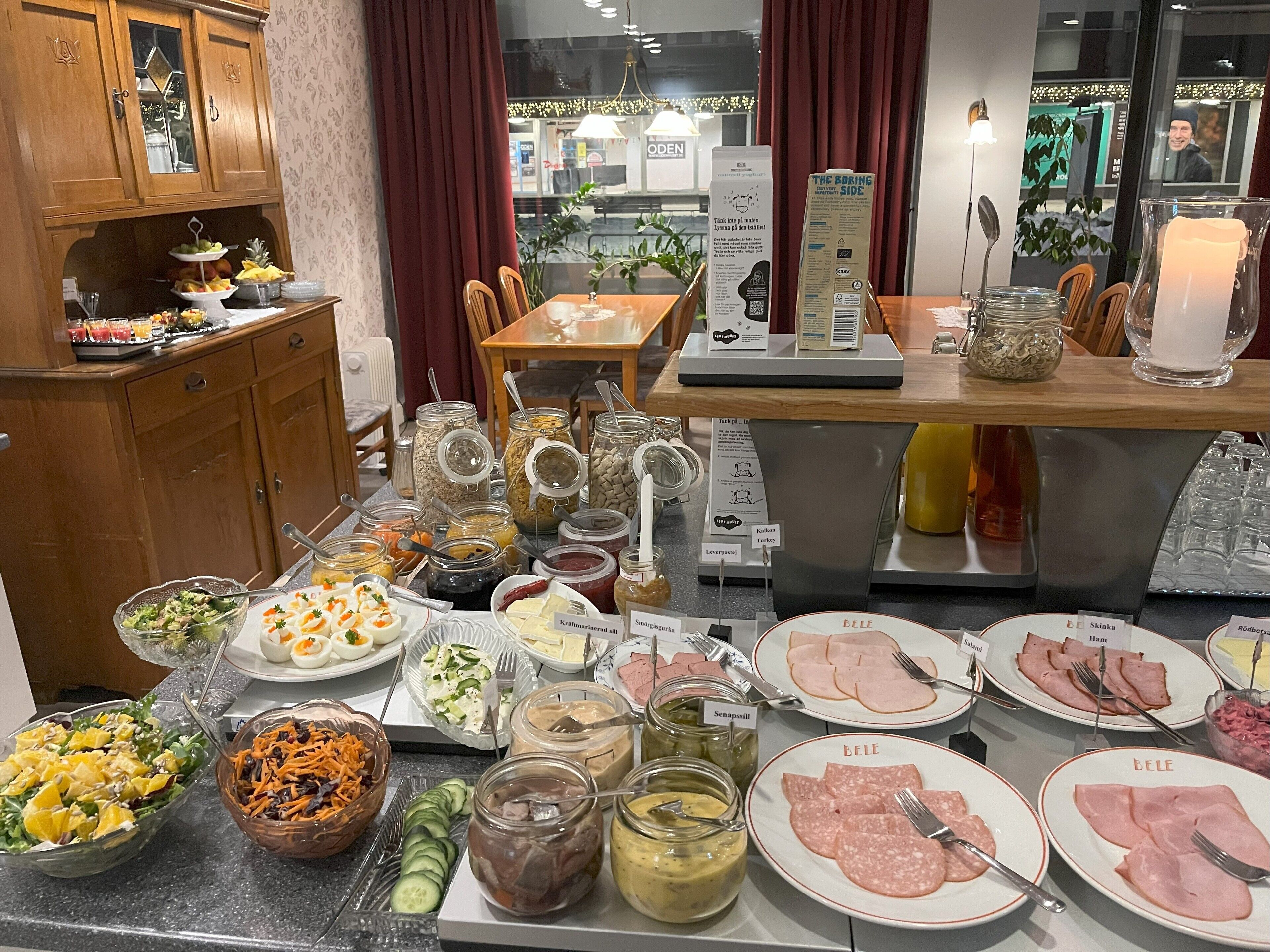 Gratis frukostbuffé varje dag 