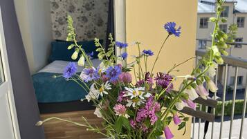 Kamar Single Standar | Minibar, tirai kedap cahaya, Wi-Fi gratis, dan seprai linen