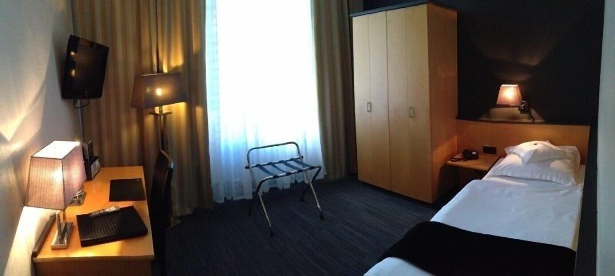 In-room safe, individually furnished, desk, soundproofing