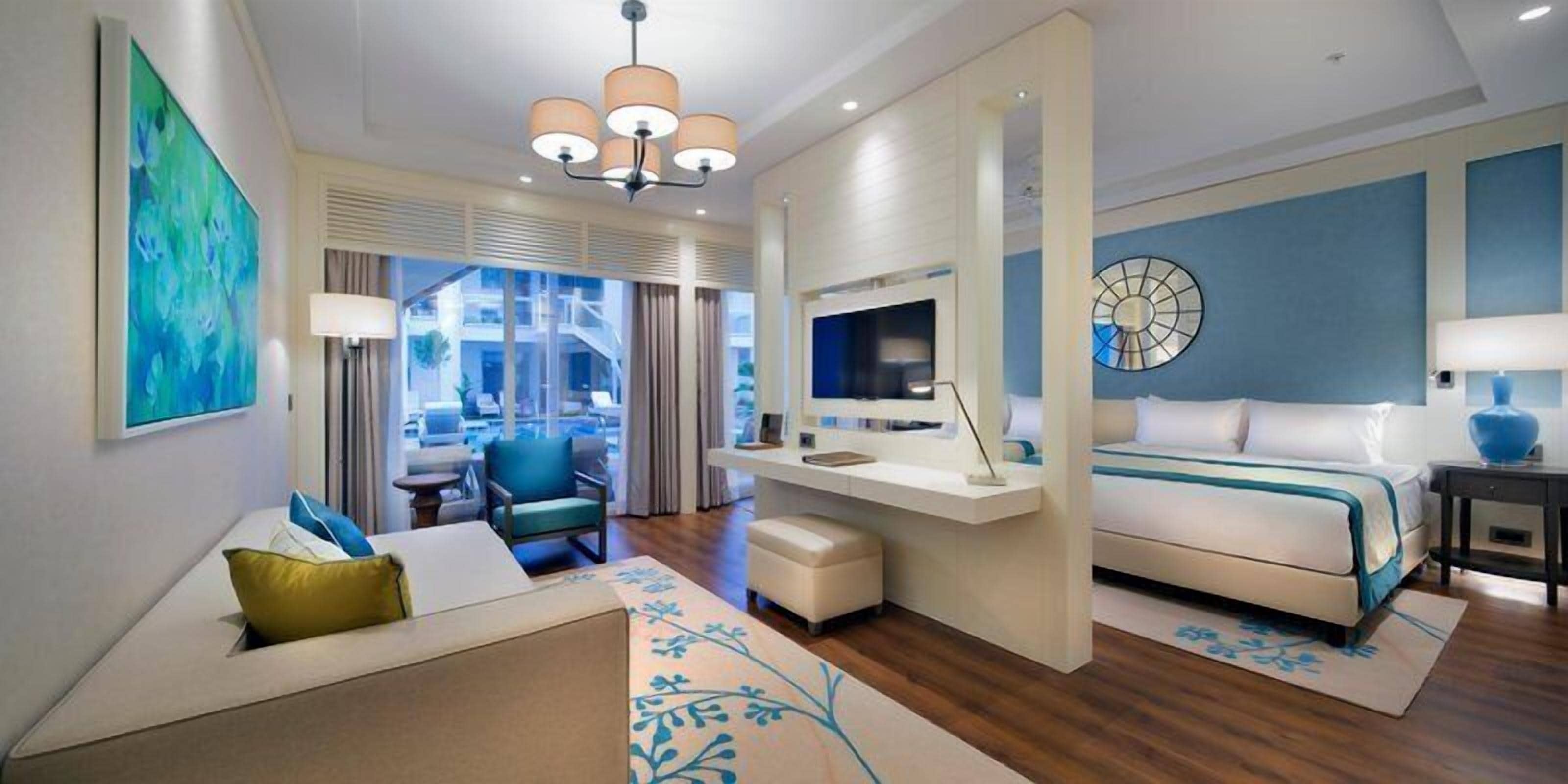 Luxury Pool Suite Ground Floor | Egyptian cotton sheets, premium bedding, minibar, in-room safe