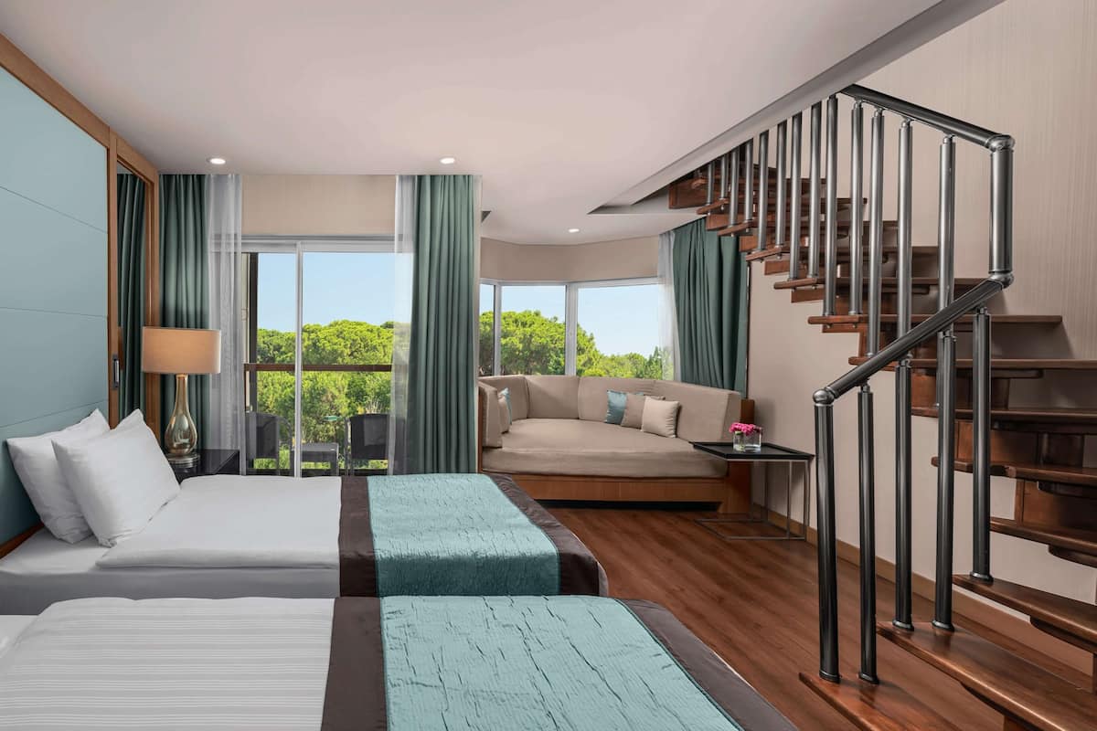 Duplex, 2 Bedrooms | 2 bedrooms, Egyptian cotton sheets, premium bedding, minibar
