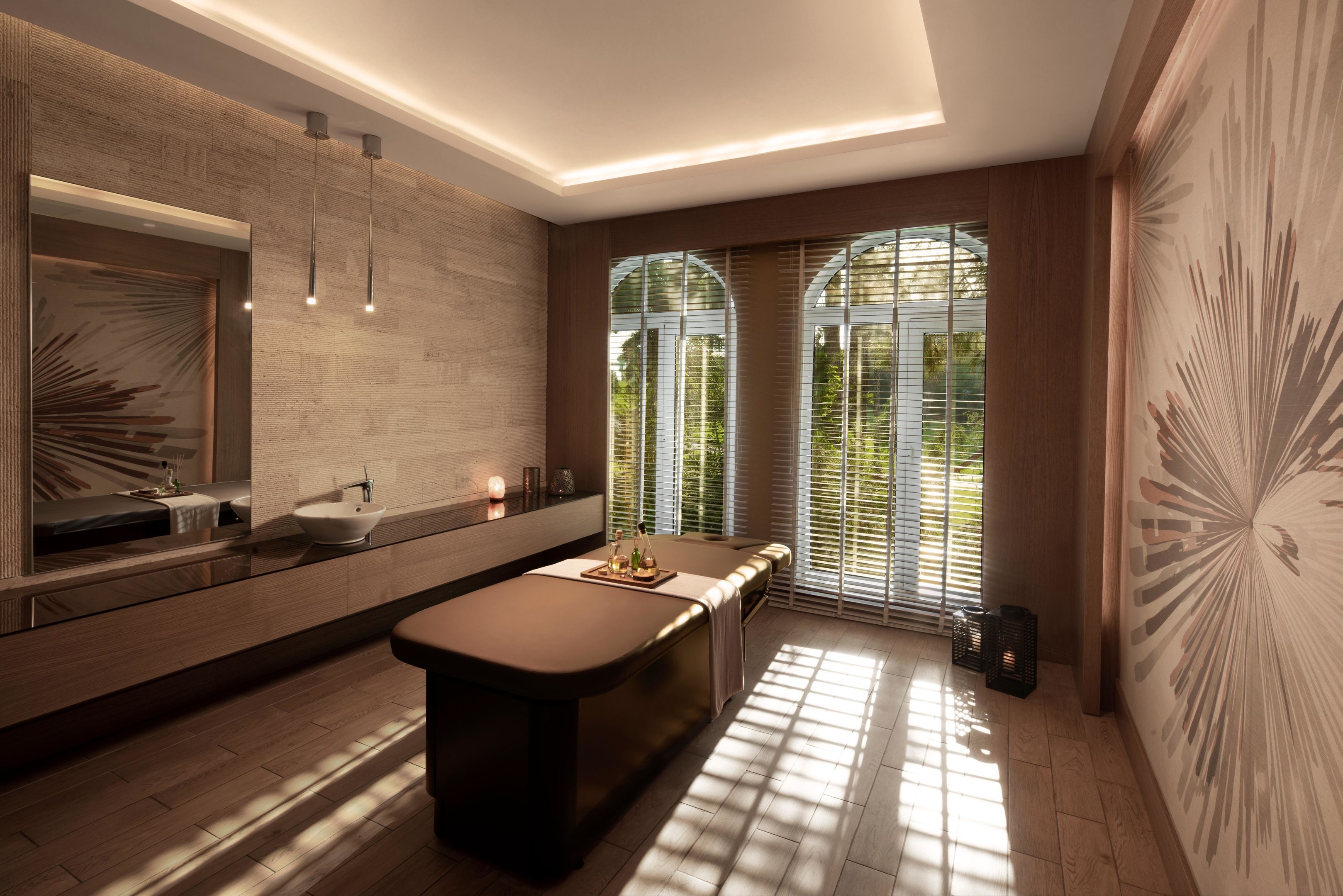 土耳其浴、身體療程、水療、芳香療法、熱石按摩、深層組織按摩