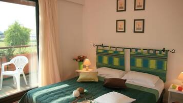 1 bedroom, individually furnished, iron/ironing board, cots/infant beds