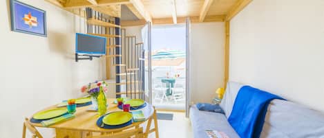 Alcove Studio or Mezzanine for 4 | Living area