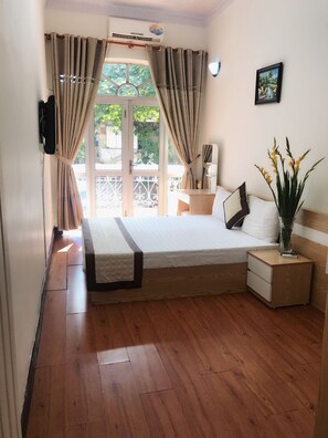 Deluxe tweepersoonskamer | Hypoallergeen beddengoed, een kluis op de kamer, individueel gedecoreerd