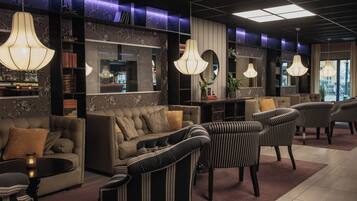 Bar lounge