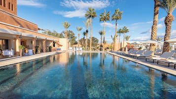 Outdoor pool, pool umbrellas
