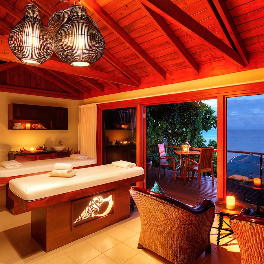 Couples treatment rooms, body treatments, aromatherapy