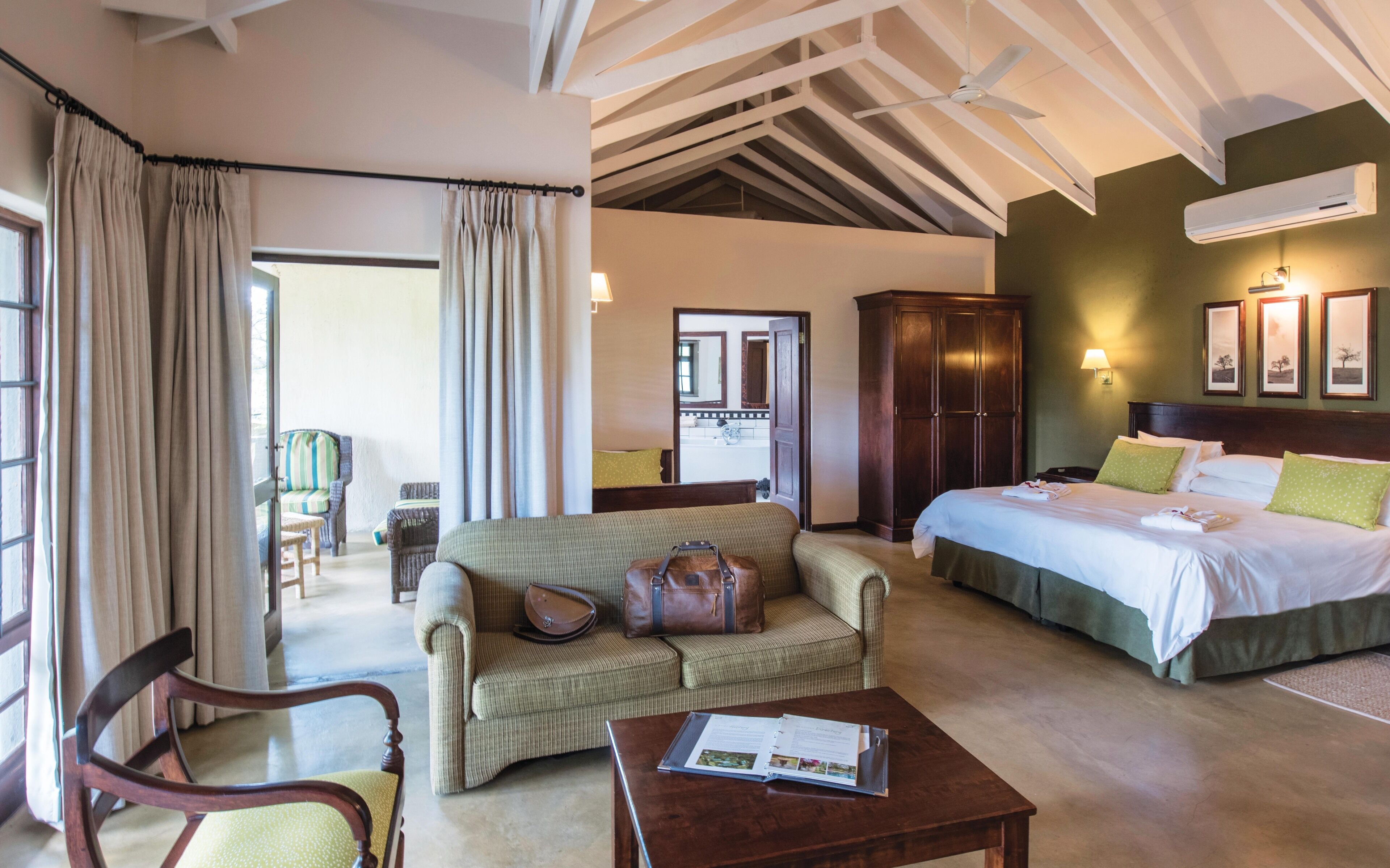 1 bedroom, minibar, in-room safe, desk