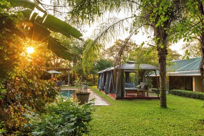 Perry's Bridge Hollow Boutique Hotel