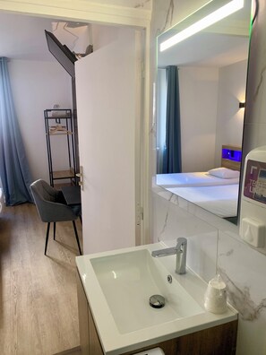 Free toiletries, hair dryer, towels