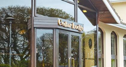 The Cedar Lodge Hotel and Restaurant