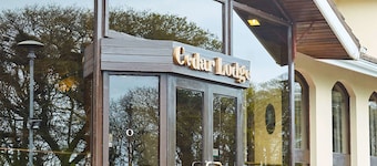 The Cedar Lodge Hotel and Restaurant