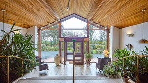 Lobby - The Cedar Lodge Hotel and Restaurant (Carrigbyrne)