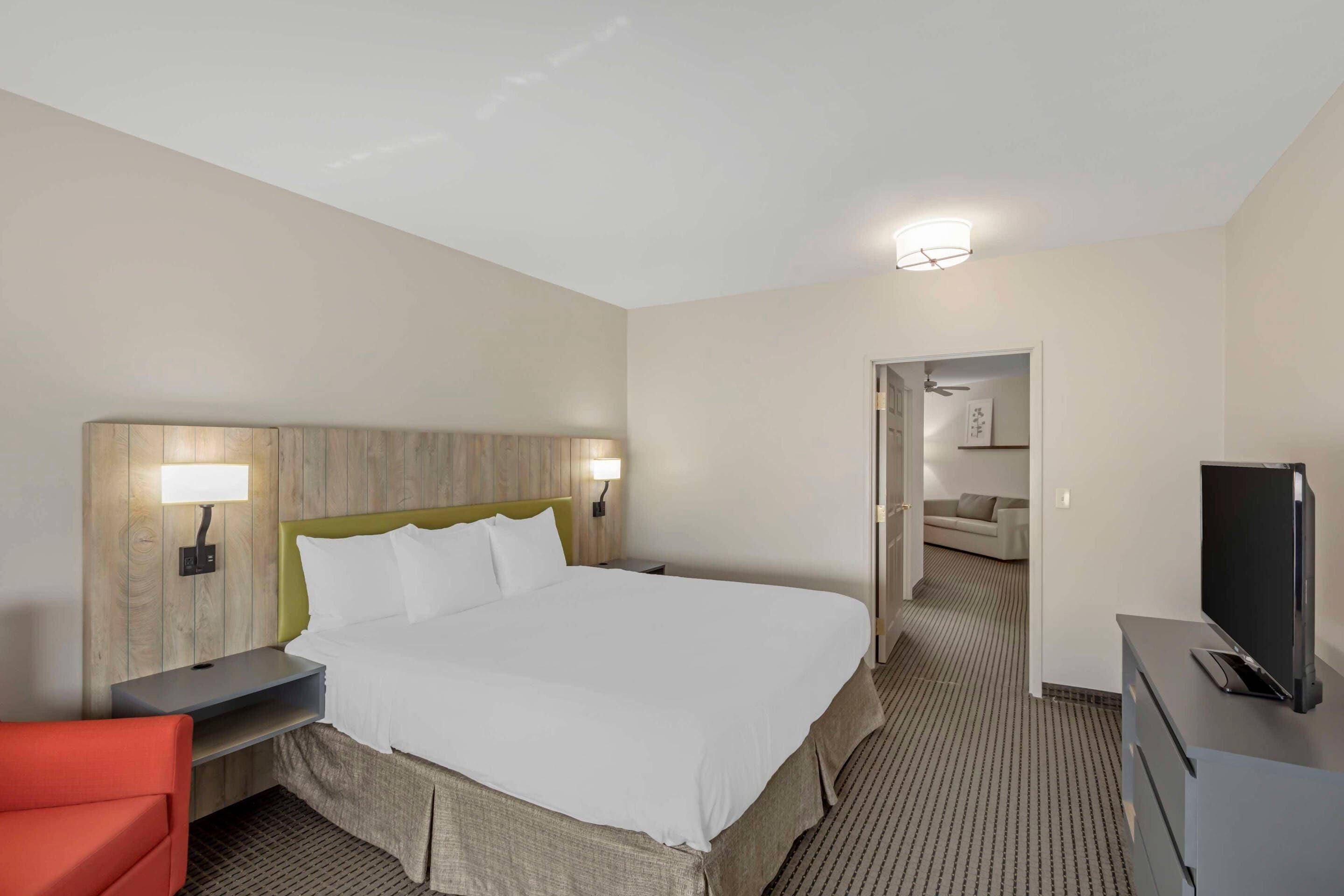 Suite, 2 Schlafzimmer, Nichtraucher | Individuell eingerichtet, Schreibtisch, laptopgeeigneter Arbeitsplatz