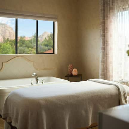 Hot tub, Turkish bath, body treatments, aromatherapy, Thai massages