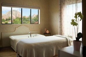 Hot tub, Turkish bath, body treatments, aromatherapy, Thai massages