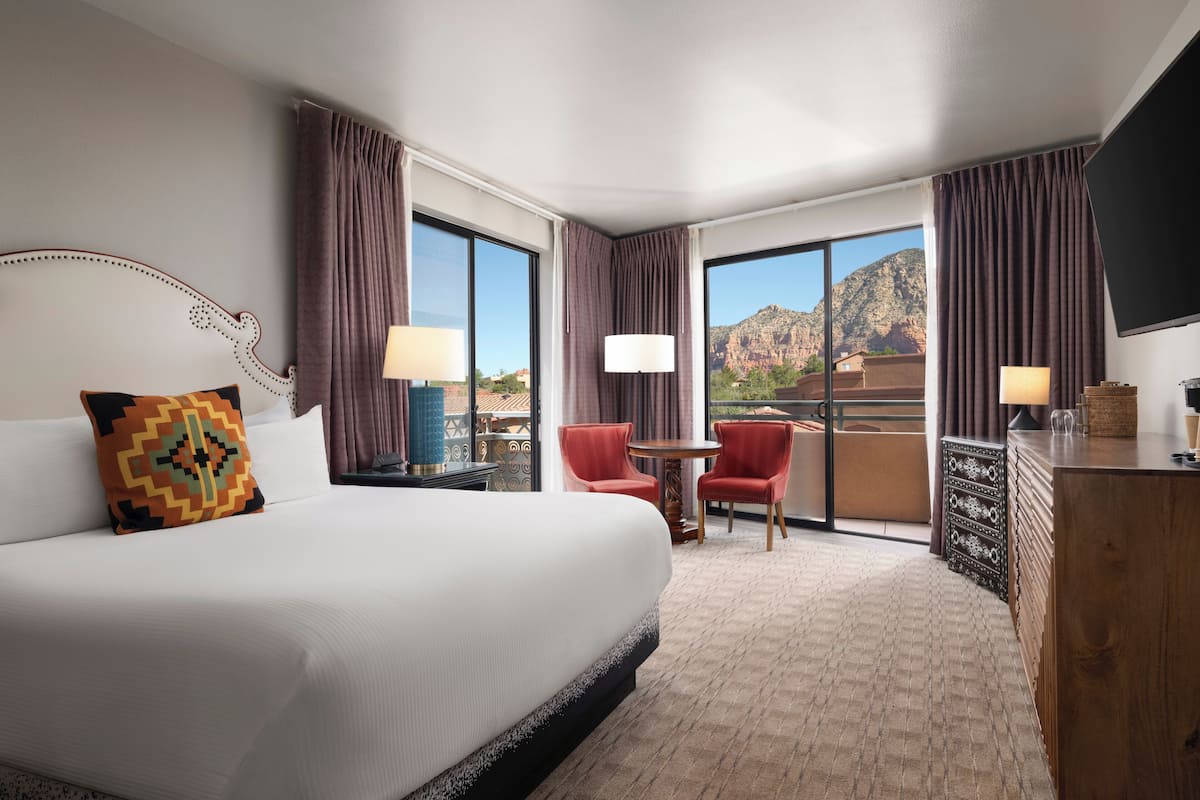 Kamer, 1 kingsize bed (Suncatcher | Red Rock View) | Luxe beddengoed, pillowtop-bedden, een kluis op de kamer, een bureau
