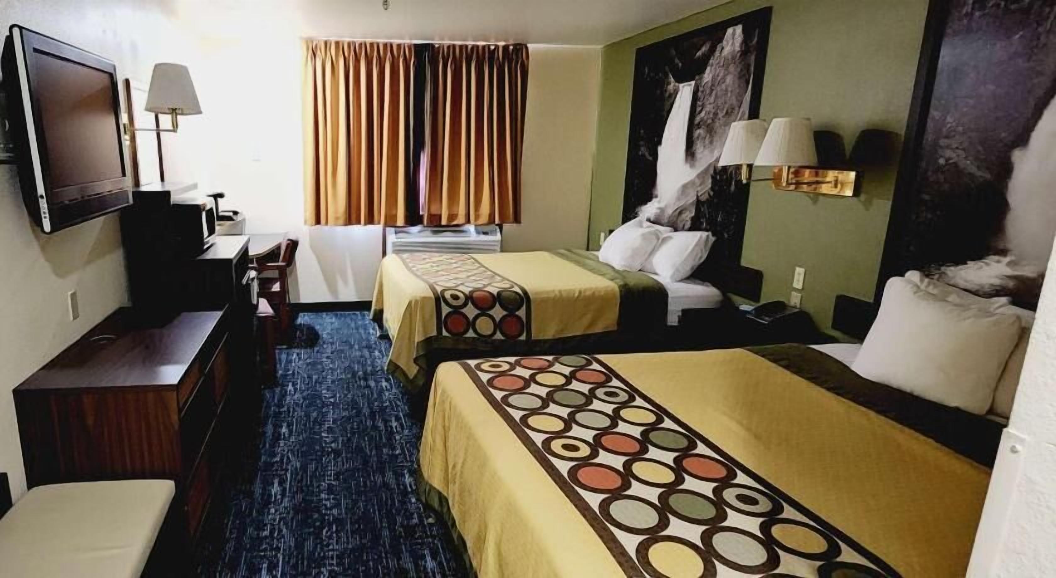 Desk, rollaway beds, free WiFi, bed sheets