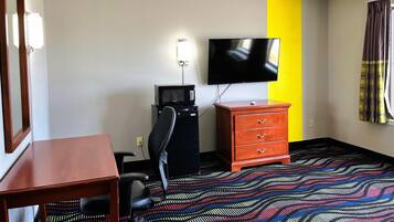 Sviitti, 1 suuri parisänky, tupakointi kielletty | Työpöytä, ilmaiset vauvansängyt, lisävuoteet, ilmainen Wi-Fi