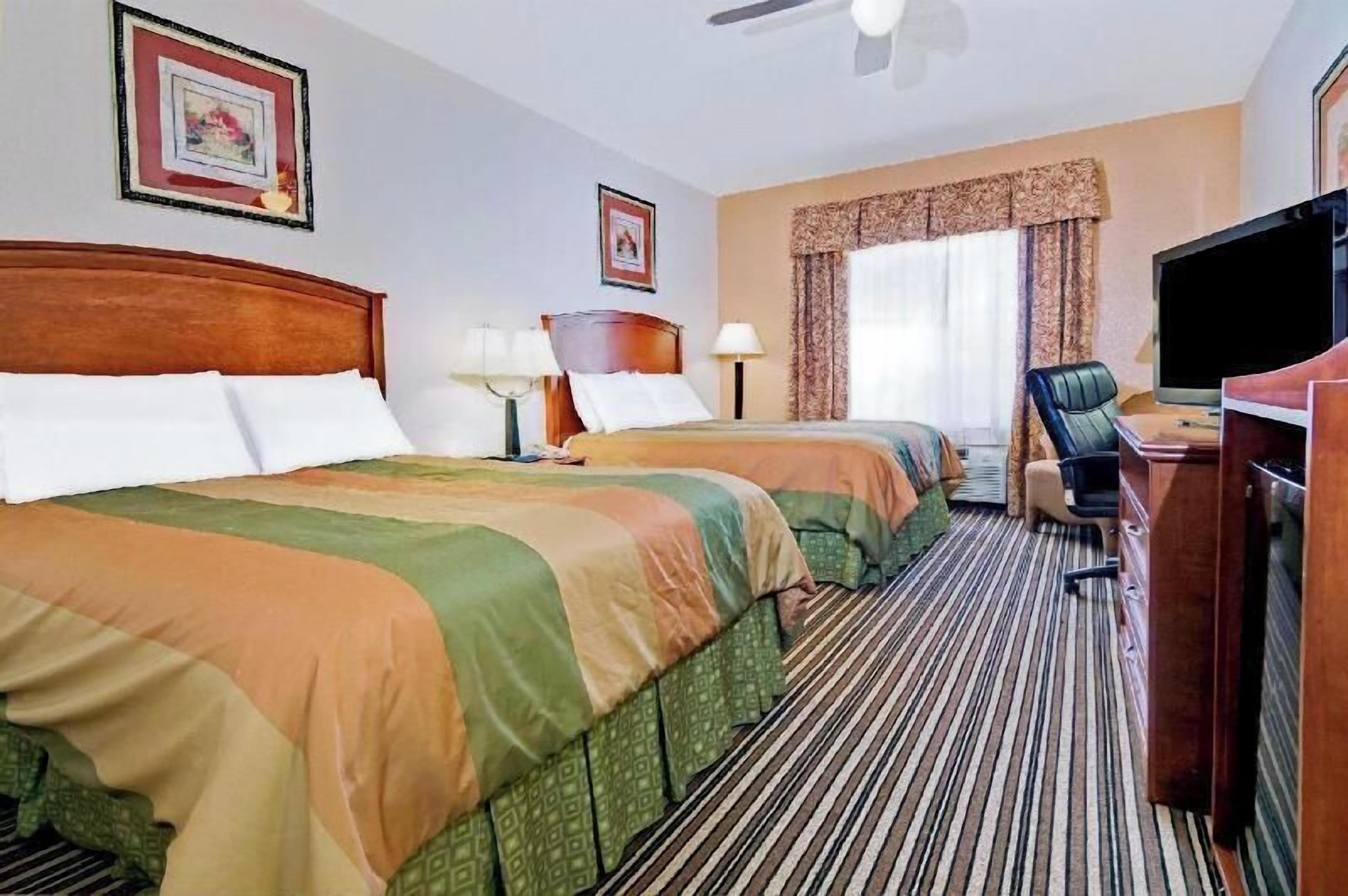 In-room safe, individually decorated, individually furnished, desk