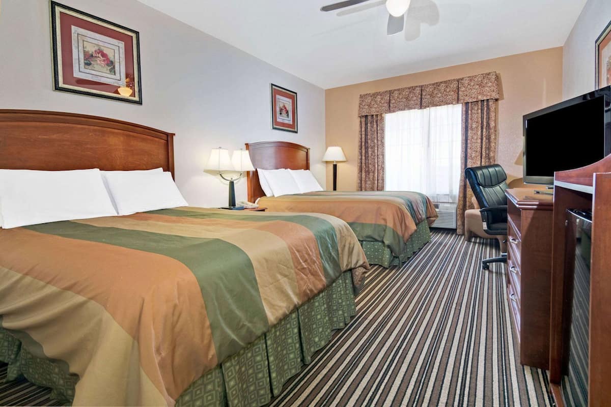 In-room safe, individually decorated, individually furnished, desk