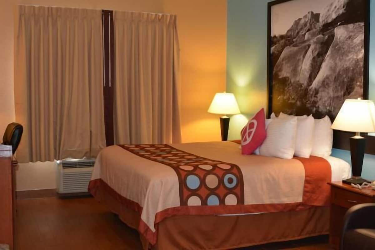 In-room safe, individually decorated, individually furnished, desk