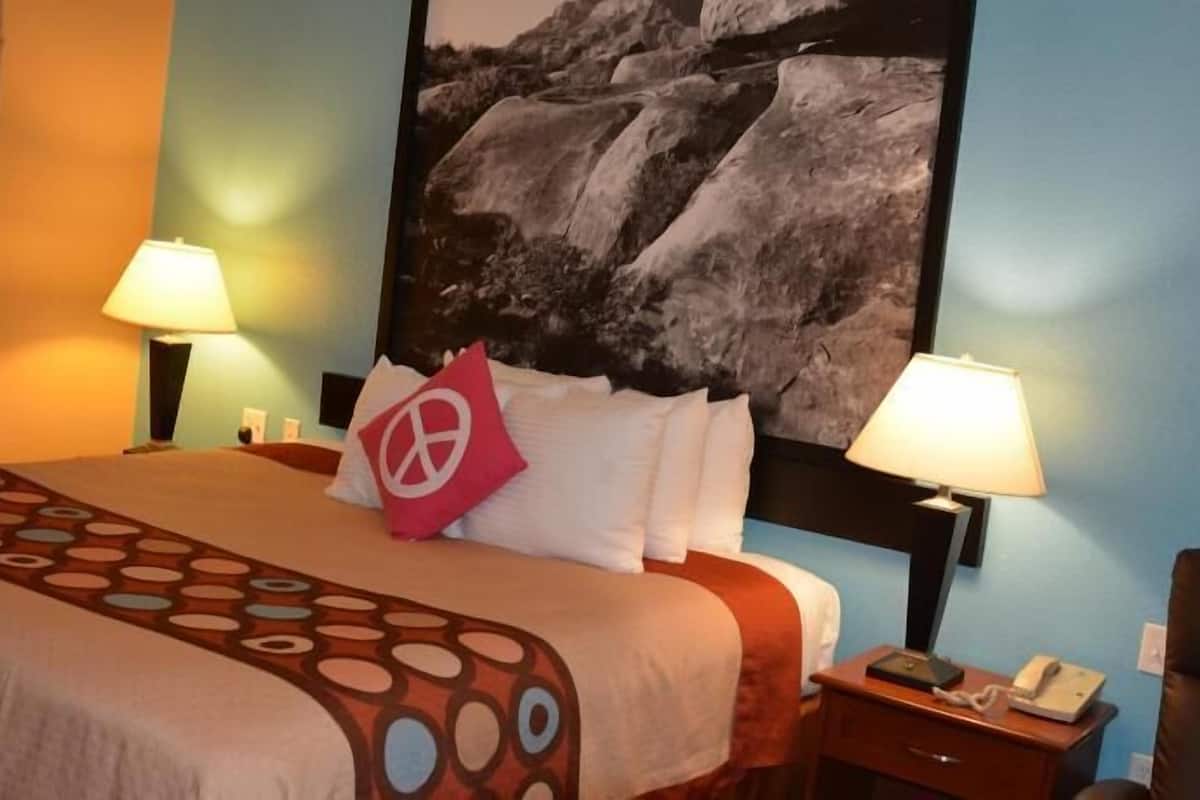 In-room safe, individually decorated, individually furnished, desk