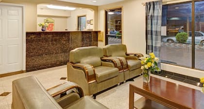 Super 8 by Wyndham Mont Belvieu/Baytown East