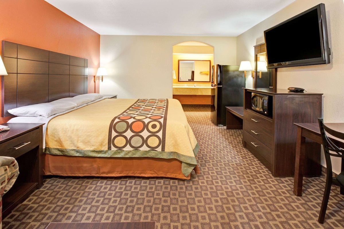 Individually decorated, individually furnished, desk, laptop workspace