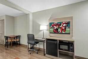 Cortinas blackout, tabla de planchar con plancha y wifi gratis 