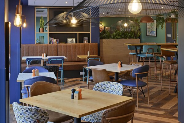 Restaurant - Travelodge Bournemouth (Bournemouth)