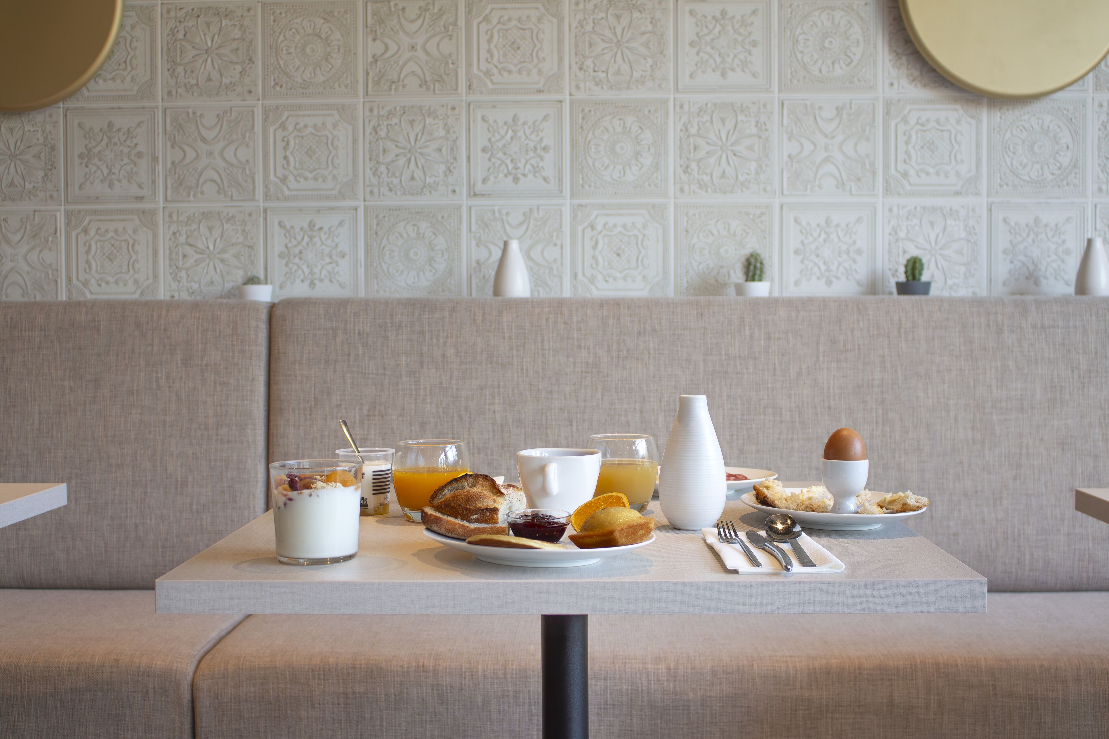 Desayuno buffet diario (EUR 17.50 por persona)