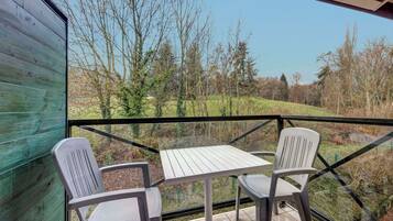 Bureau, chambres insonorisées, lits bébé (gratuits), Wi-Fi gratuit