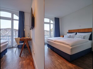Premium Room | Premium bedding, in-room safe, desk, soundproofing - Classik Hotel Antonius (Cologne)