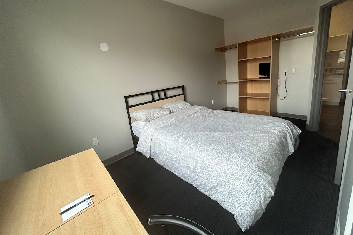 Standard-Doppelzimmer, 2 Schlafzimmer | Schreibtisch, Verdunkelungsvorhänge, kostenloses WLAN, Bettwäsche