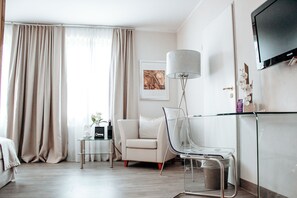 In-room safe, desk, iron/ironing board, free cots/infant beds - Clostermanns Hof (Niederkassel)