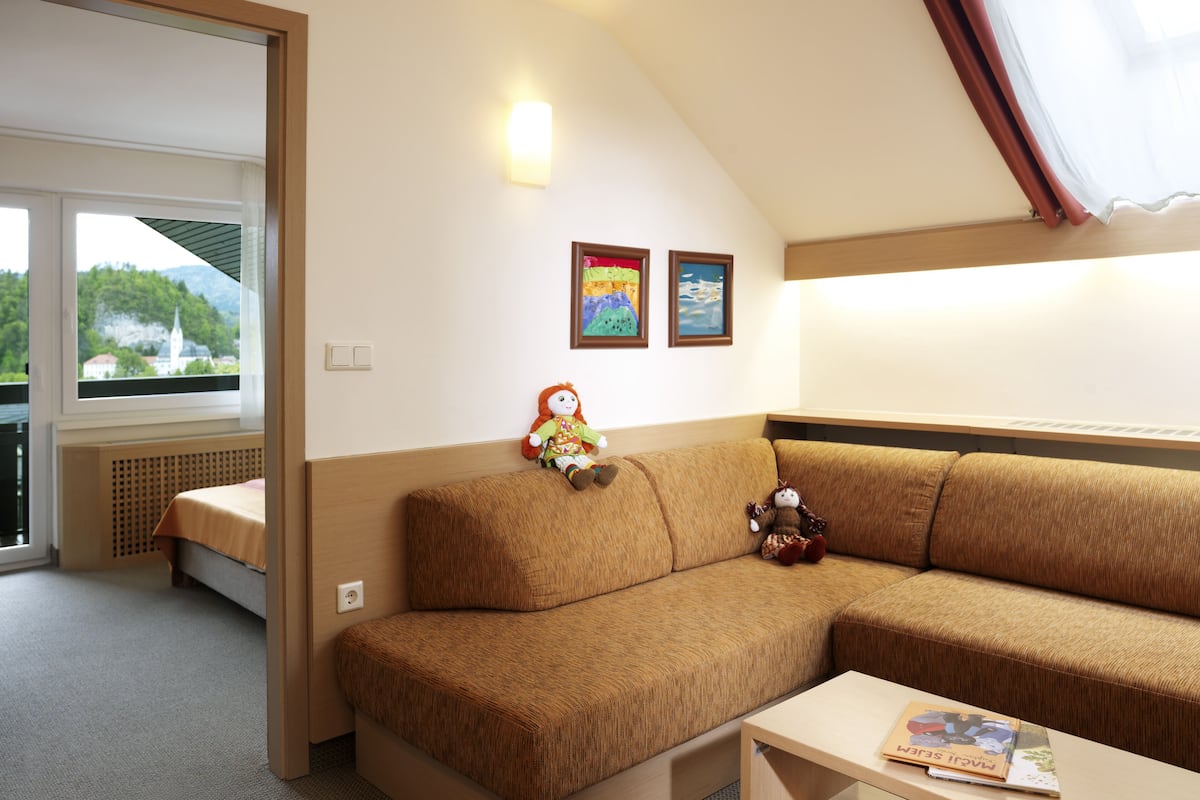 family room, balcony, park view | minibar, in-room safe, free wifi, bed sheets