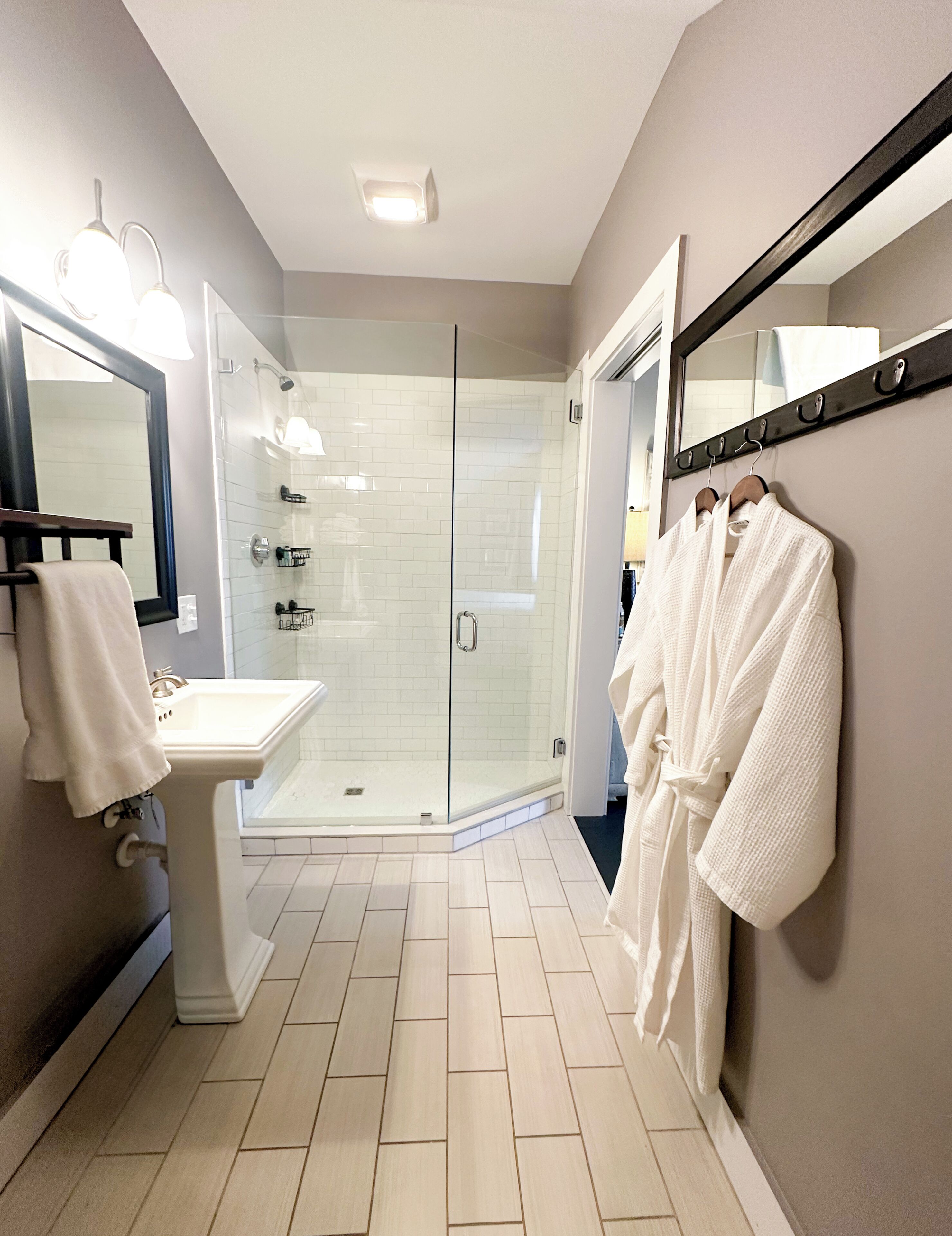 The Poet's Loft (Room 6) | Bathroom | Free toiletries, hair dryer, bathrobes, slippers