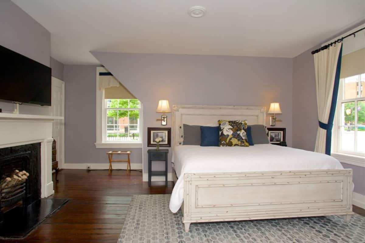 Room, Private Bathroom (7 - Veranda) | Premium bedding, individually decorated, individually furnished, desk