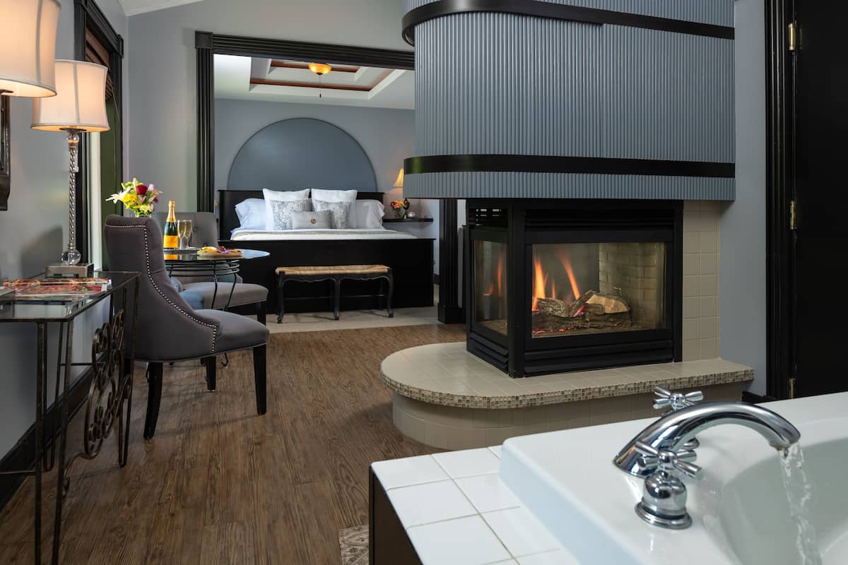 Suite | Foyer