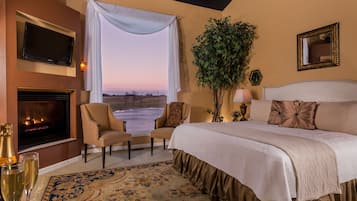 King Arthur Suite | Premium bedding, individually decorated, individually furnished